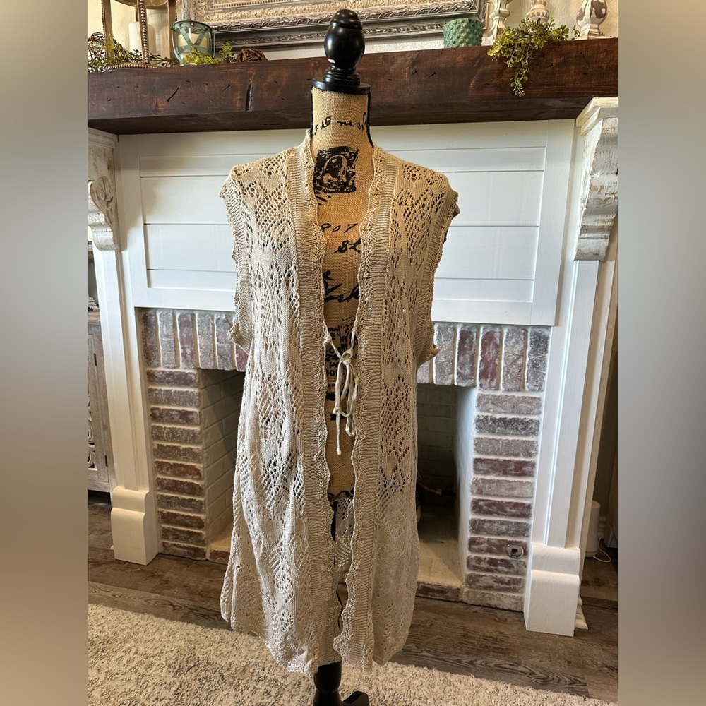 Neutral Long Vest, L